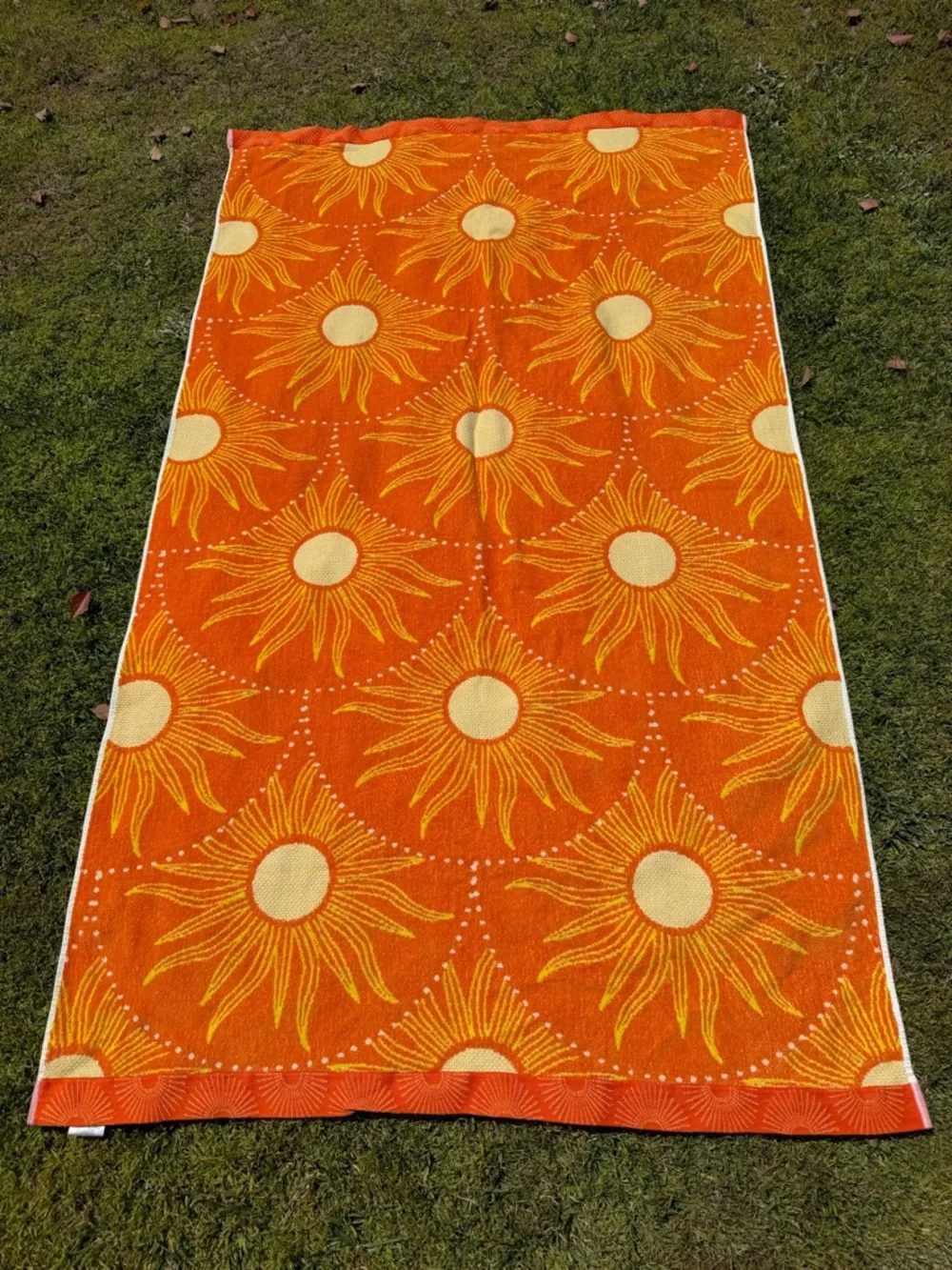 Costco Oversized Beach Towel Blazing Suns Orange Yellow 39x67 Soft 100% Cotton